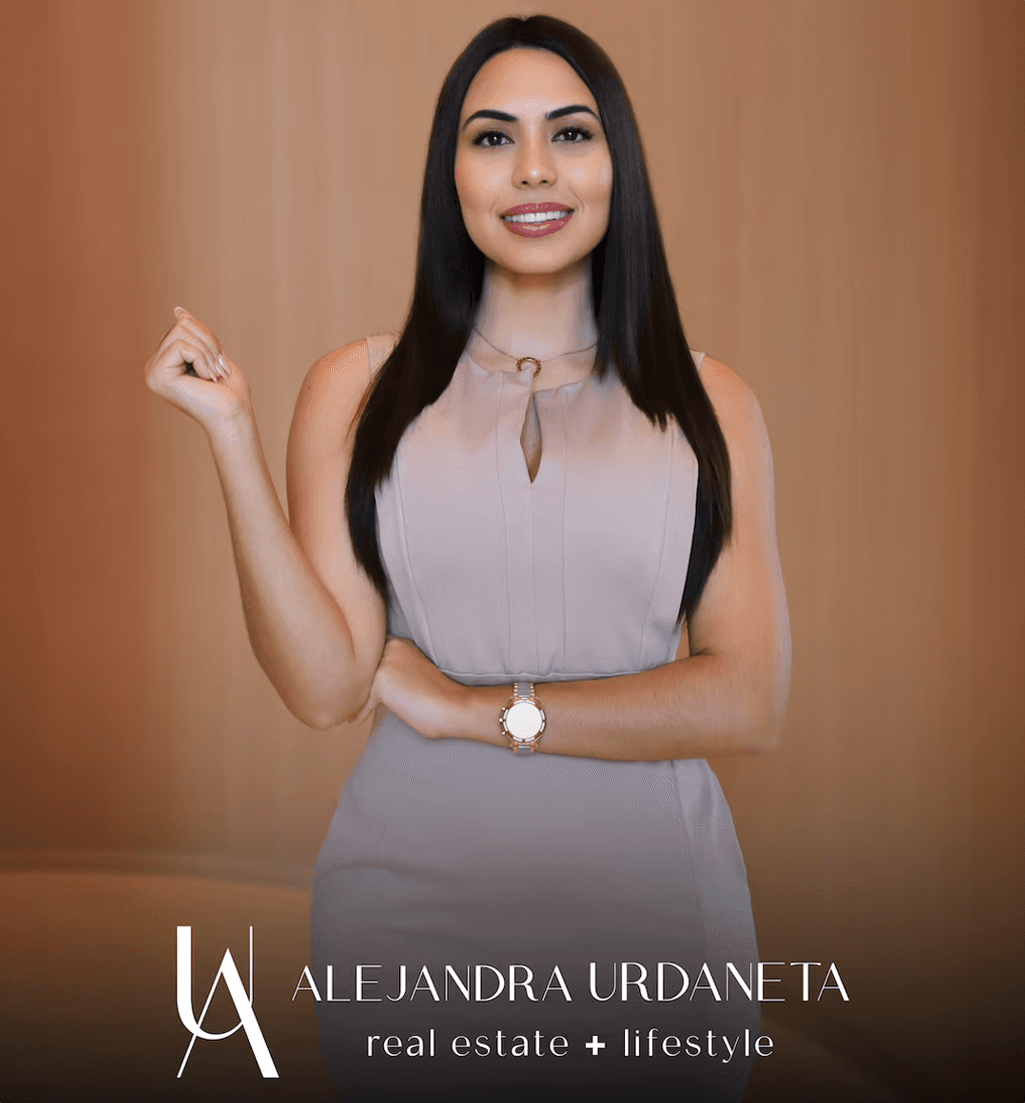 Alejandra Urdaneta headshot